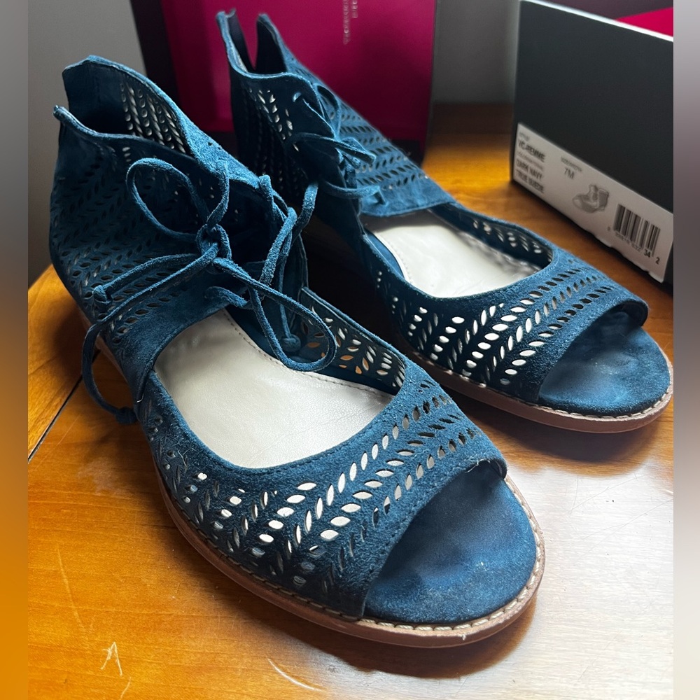Vince Camino lace up wedges sandals in Navy 7M